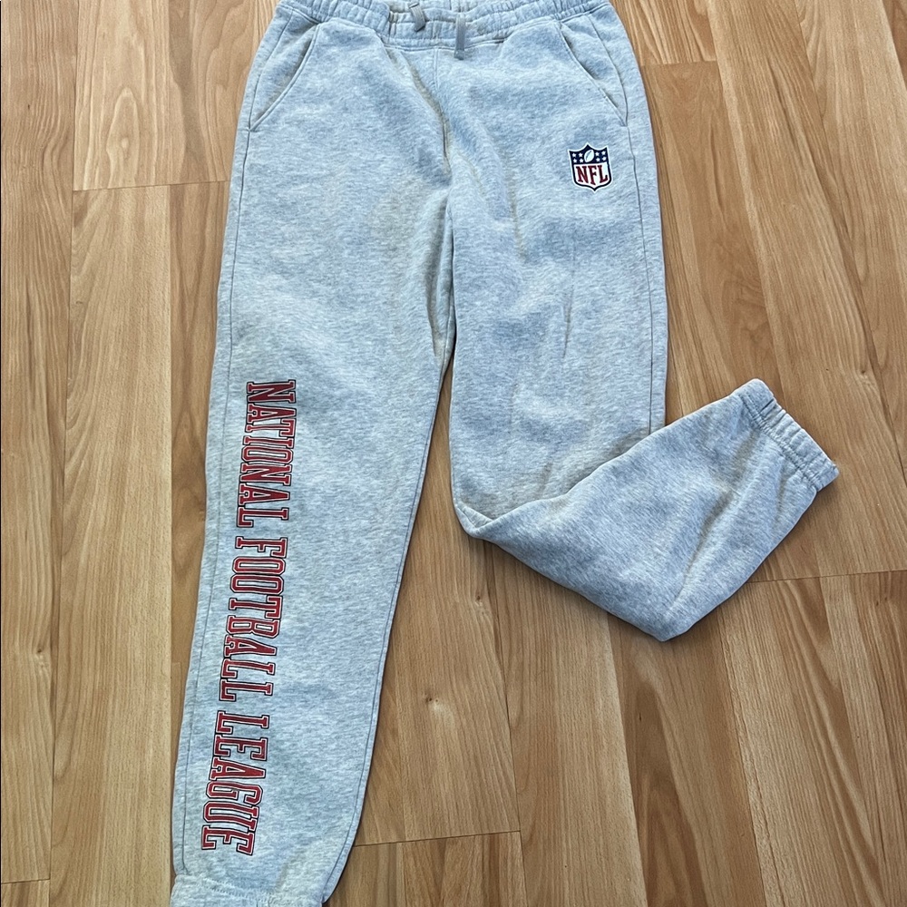 Boys Abercrombie Kids gray Sweatpants size 13/14